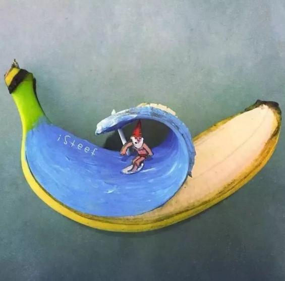 Fruit turns into a work of art, and bananas can still play like this.