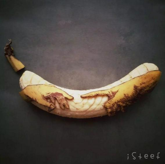 Fruit turns into a work of art, and bananas can still play like this.